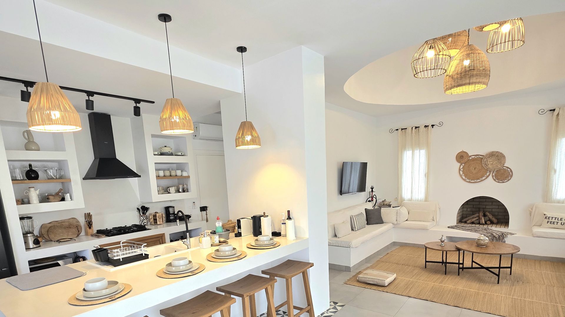 Intérieur lumineux d'une villa Nexstay à Tunis